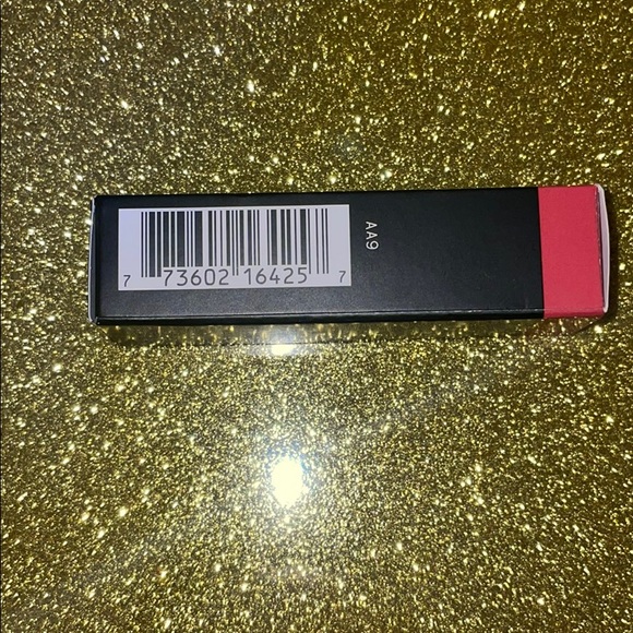 M.A.C. Cremesheen Lipstick - Picture 3 of 3